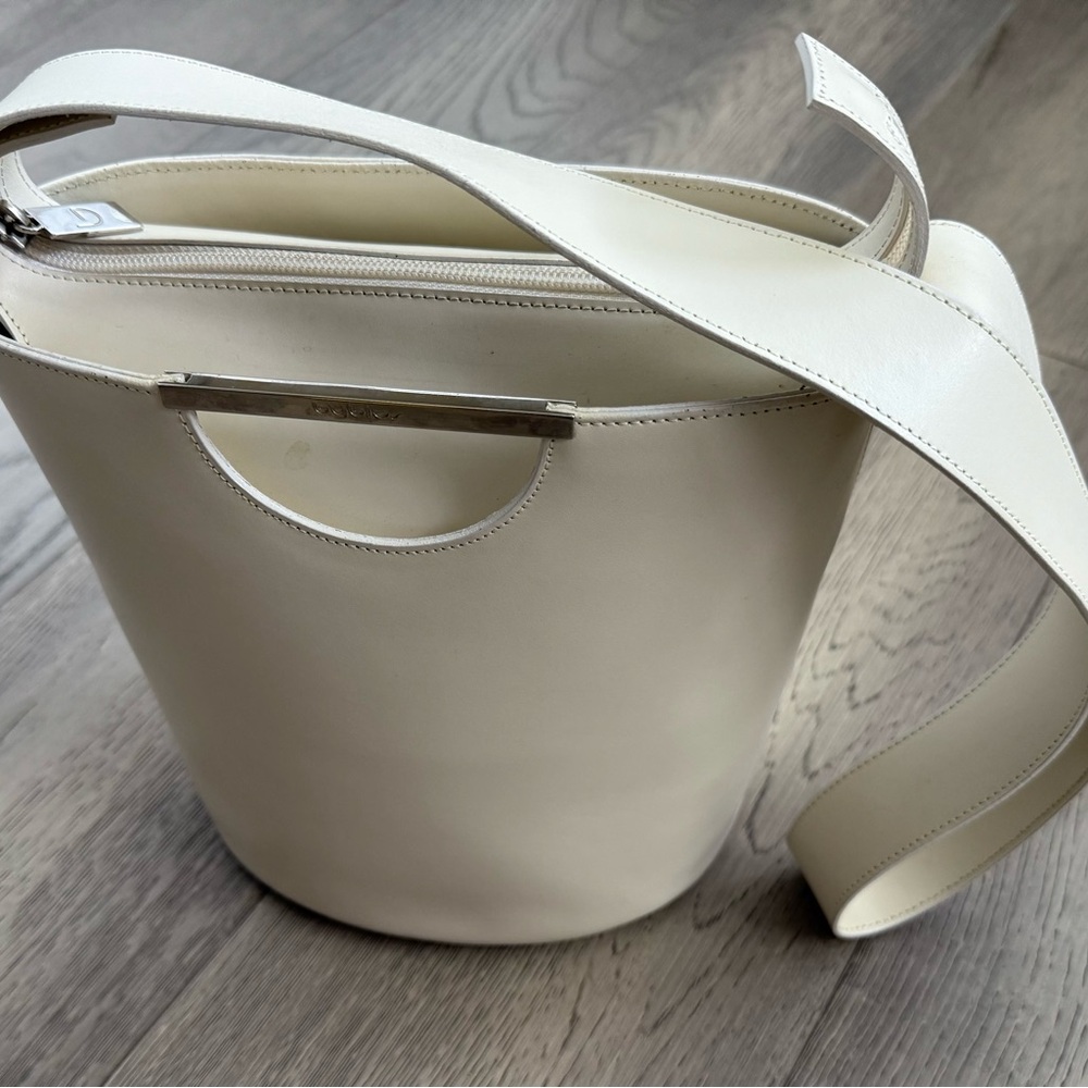 Byblos Cream Leather Shoulder Bag